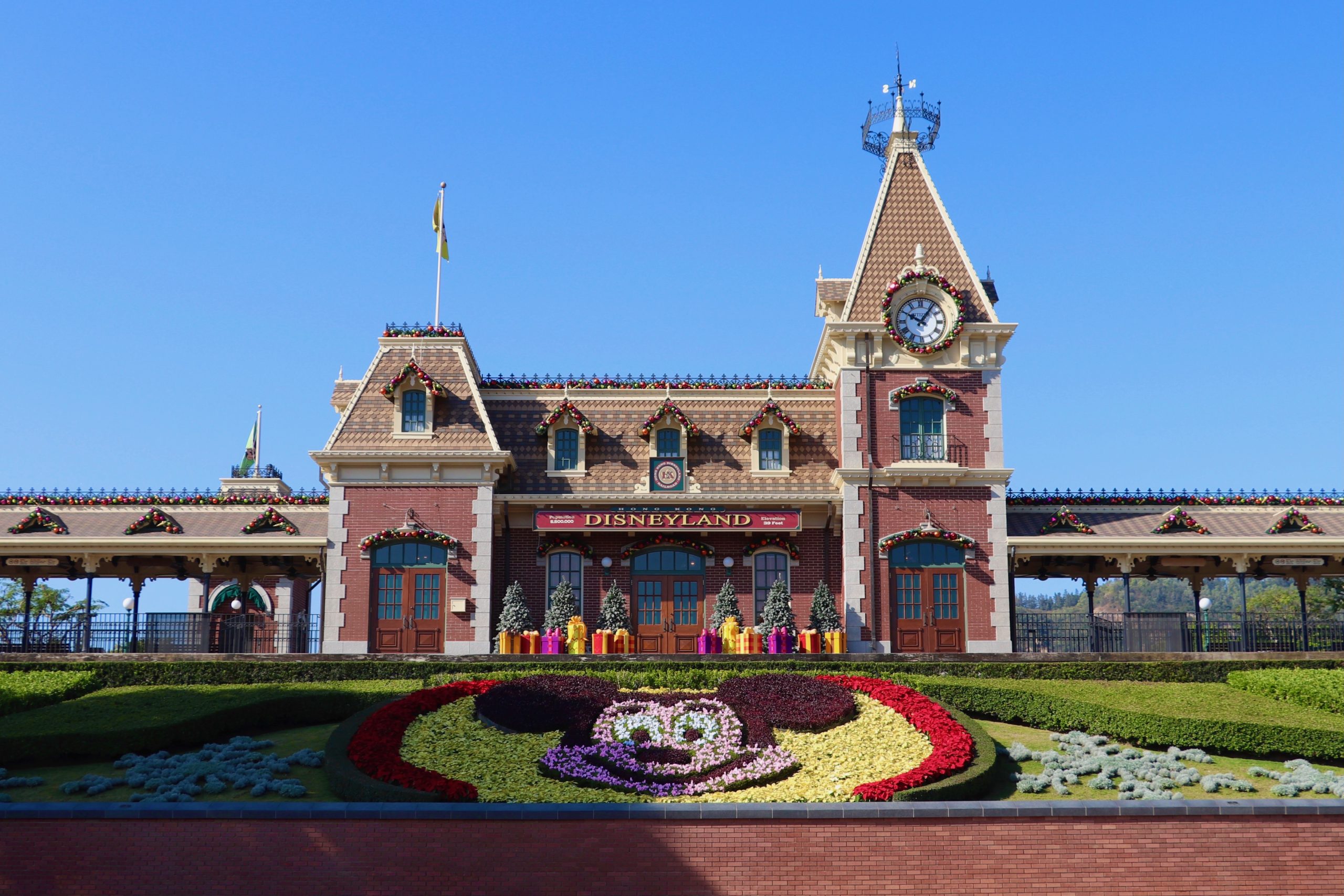 How to Get From Hong Kong Airport to Hong Kong Disneyland by Bus